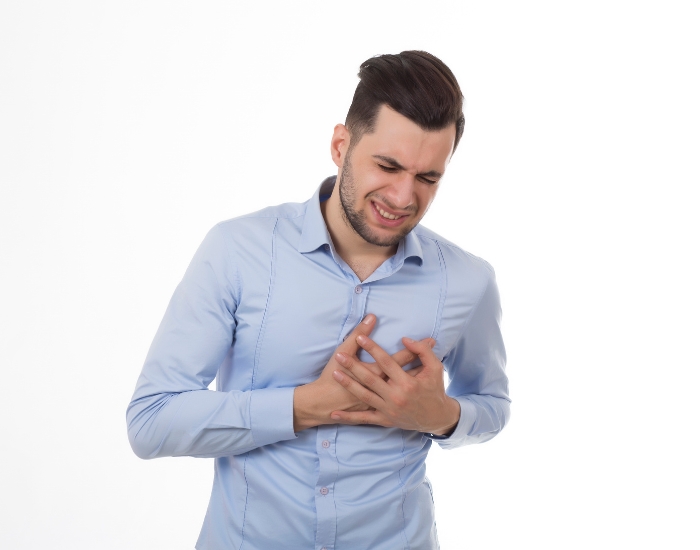 Causes of Chest Pain: Heart-Related vs Non-Heart Pain & When to See a Doctor